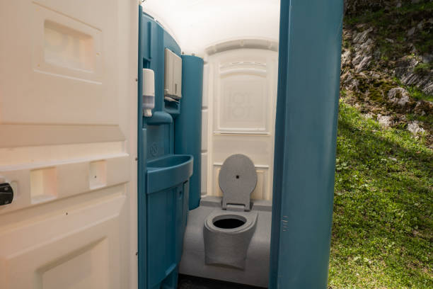 Best Emergency porta potty rental  in Asotin, WA